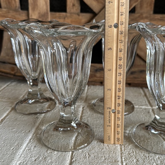 Vintage style soda fountain glasses set of 4 (33?) - Picture 5 of 7